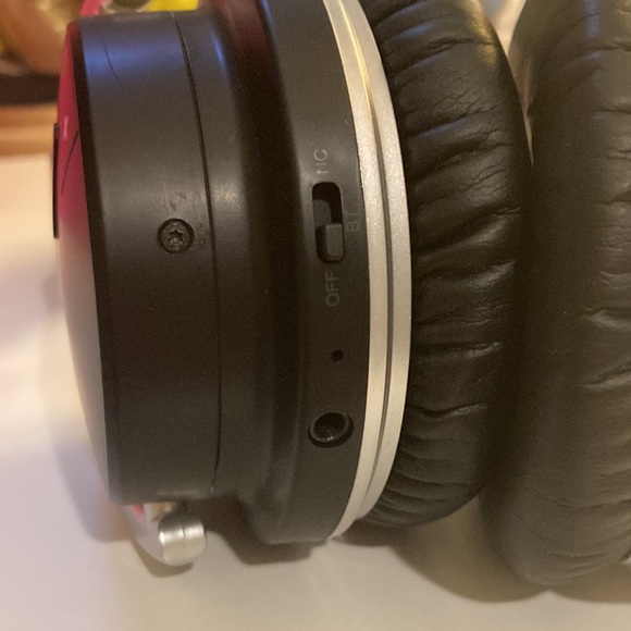 Mighty Rock Bluetooth Headphone Noise Canceling - Picture 2 of 4